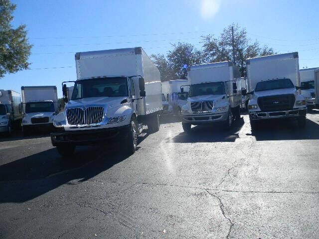 Used 2015 Ford F750 2WD Regular Cab Super Duty image 2