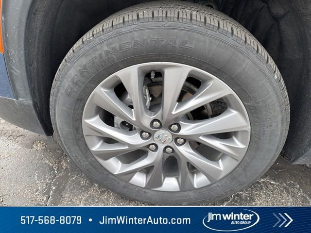 Used 2025 Buick Enclave Preferred AWD/4WD image 4