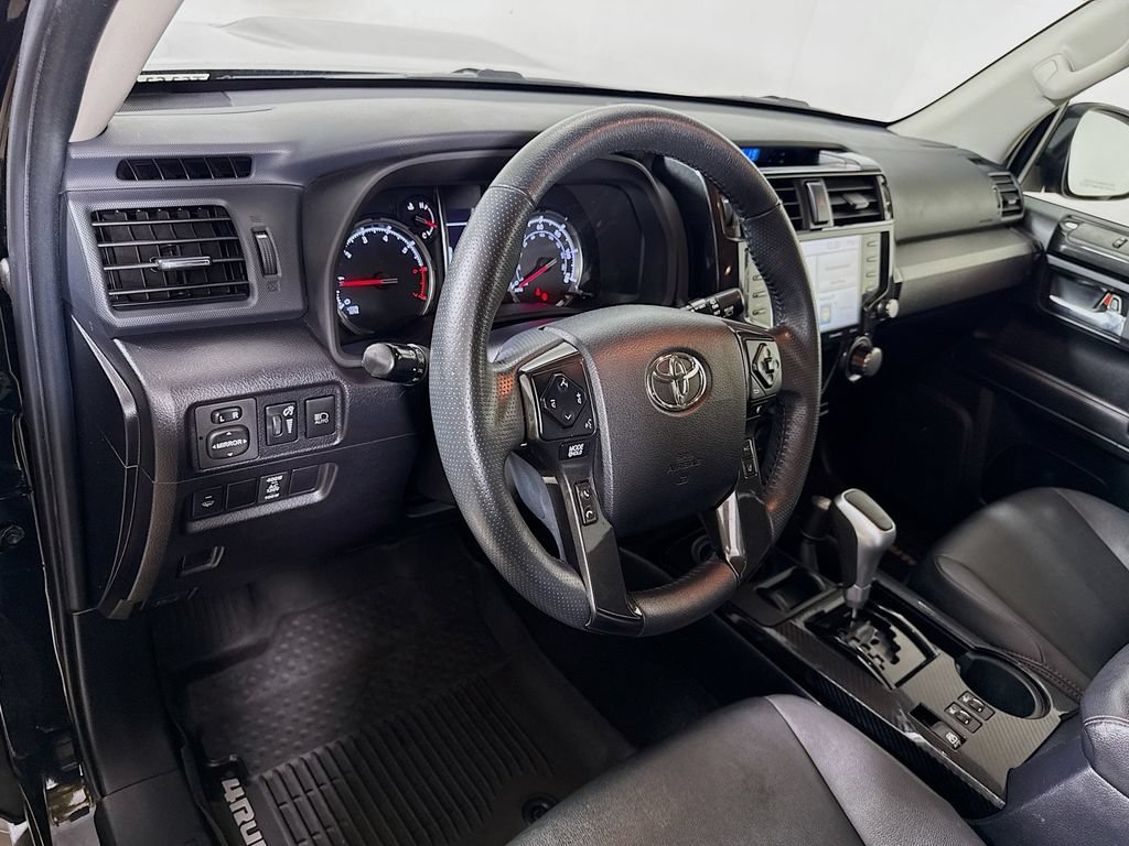 Certified 2020 Toyota 4Runner TRD Off-Road Premium w/ Moonroof Package AWD/4WD image 9