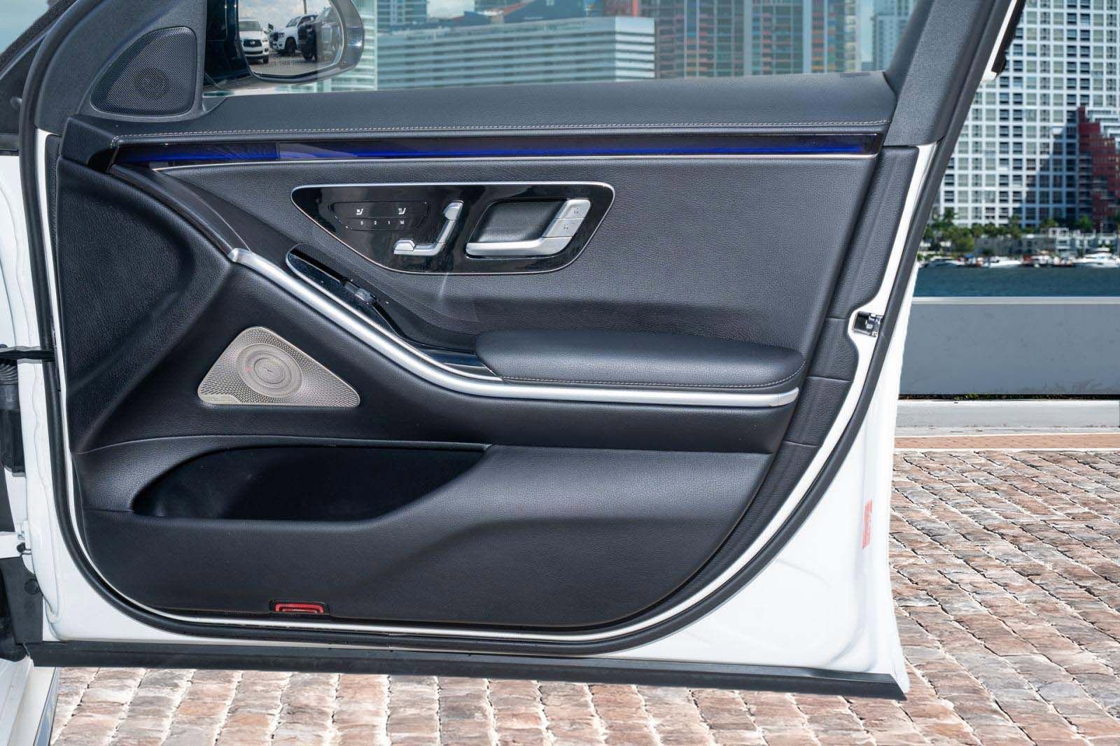 Used 2022 Mercedes-Benz S 500 S 500 w/ AMG Line Package image 18