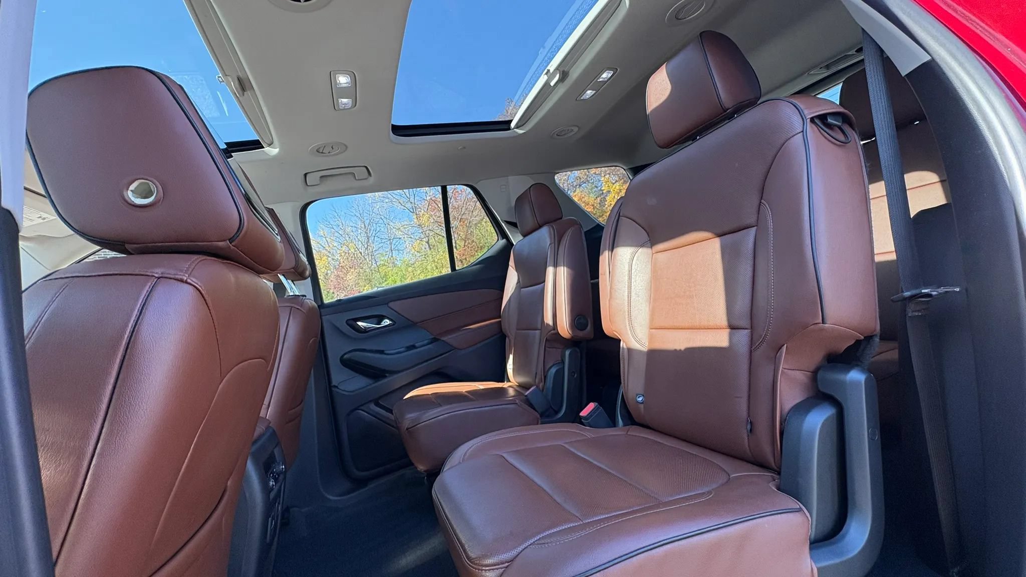 Used 2019 Chevrolet Traverse High Country AWD/4WD image 23