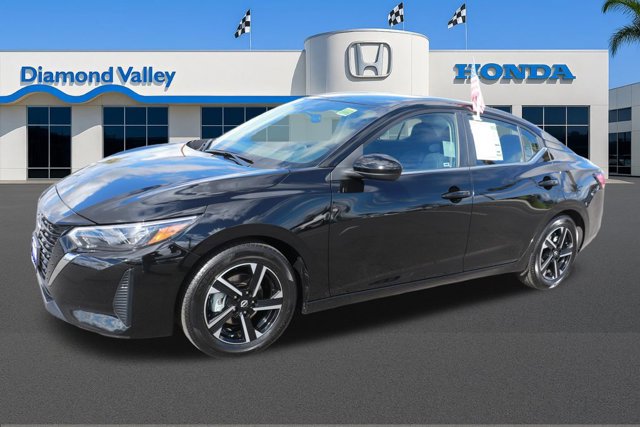 Used 2025 Nissan Sentra SV image 3