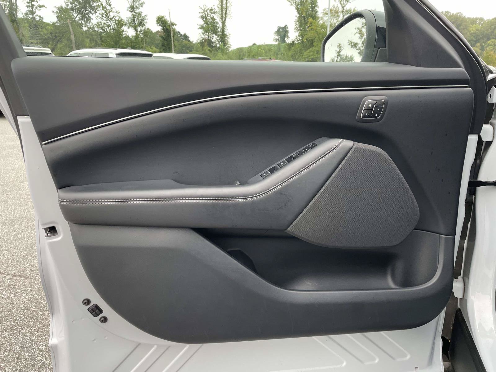 Used 2023 Ford Mustang Mach-E Select w/ Comfort Package Lite RWD image 5