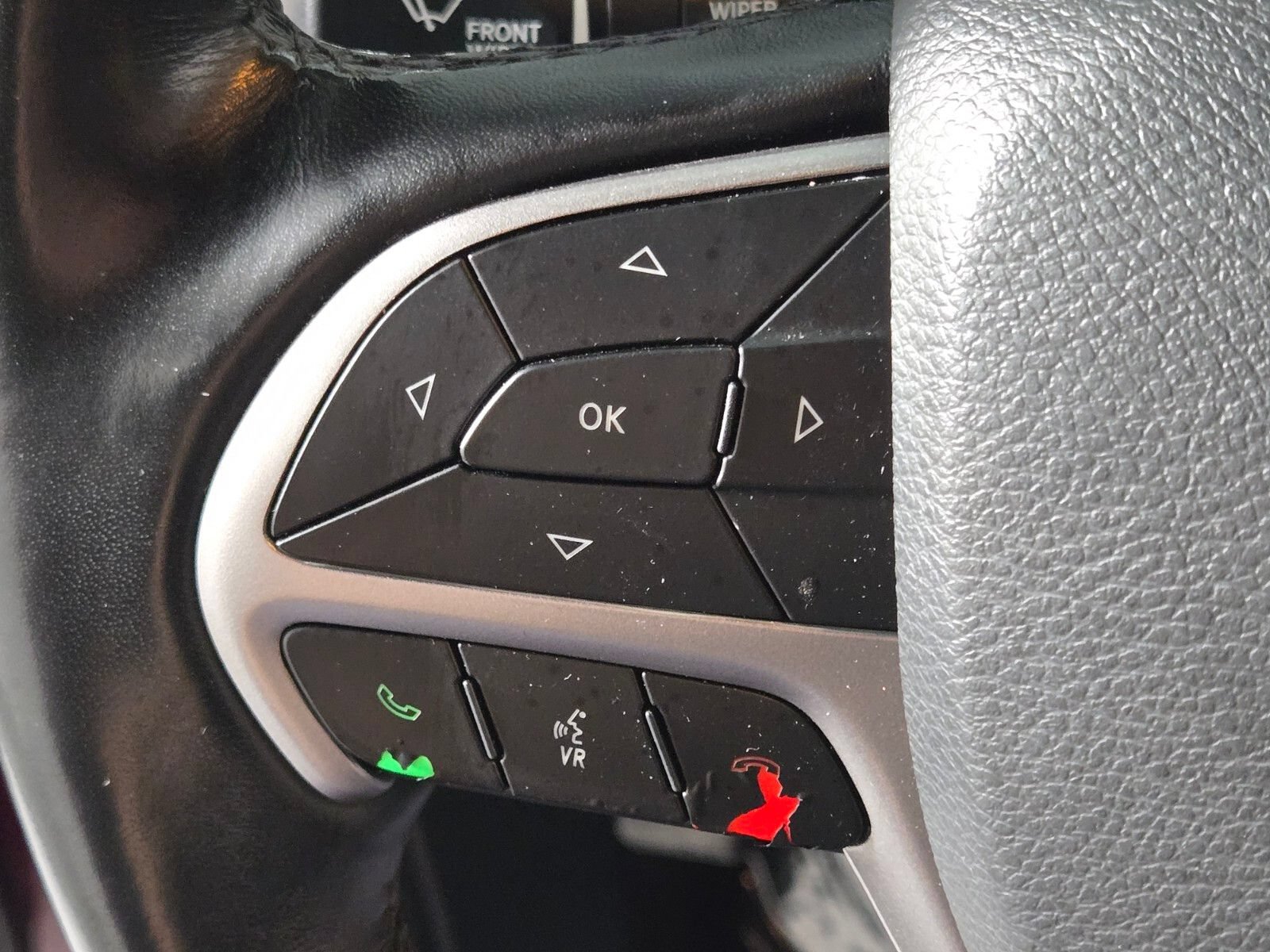 Used 2022 Jeep Grand Cherokee Laredo AWD/4WD image 23
