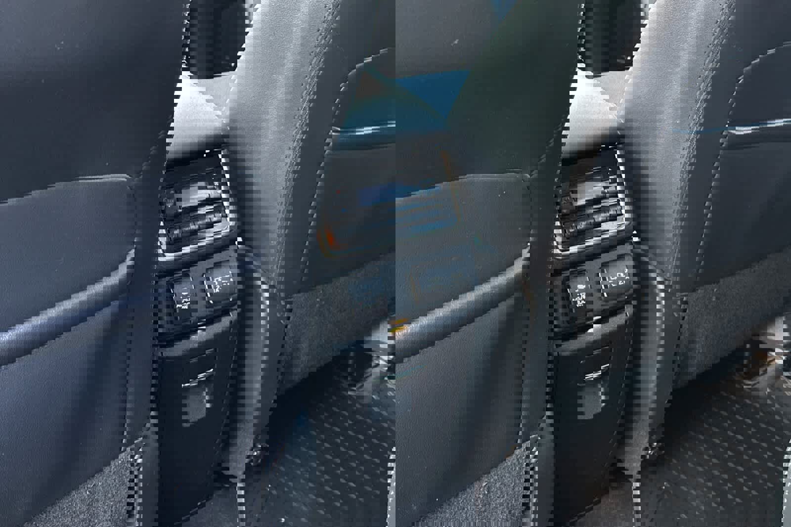 Used 2022 Subaru Ascent Touring image 14