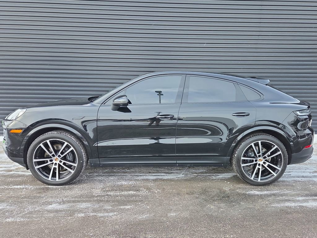 Certified 2025 Porsche Cayenne Coupe image 2