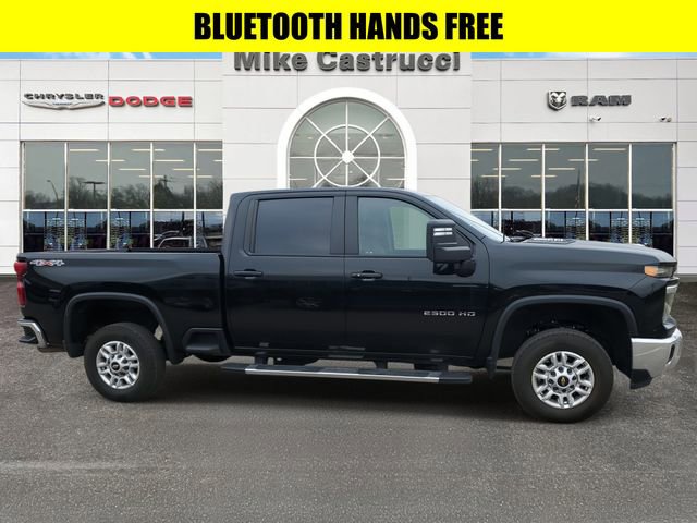 Used 2024 Chevrolet Silverado 2500 LT AWD/4WD image 3