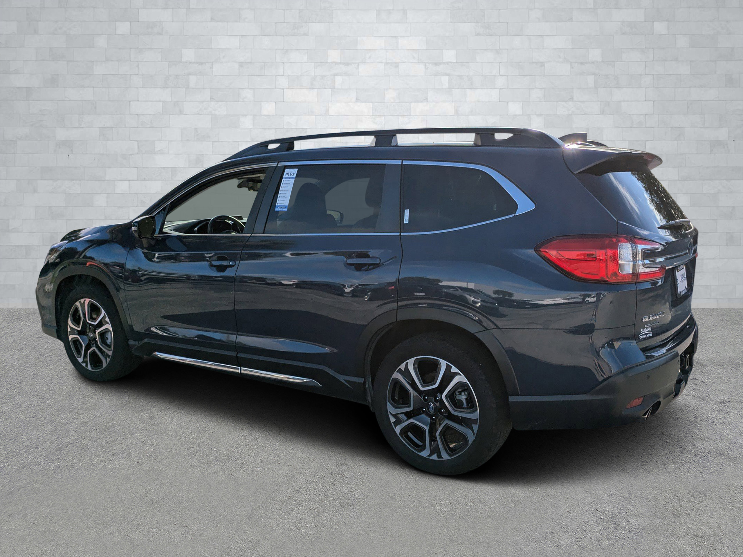Used 2023 Subaru Ascent Limited image 7