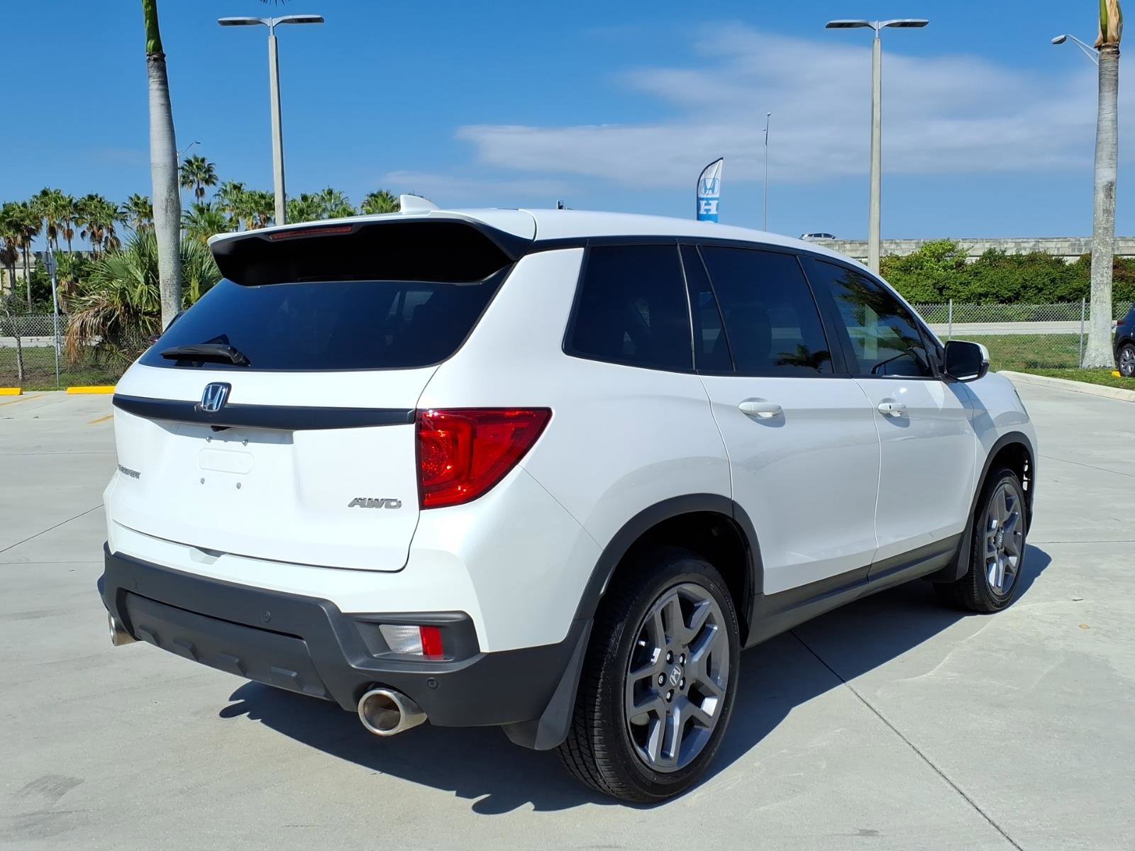 Used 2023 Honda Passport EX-L image 15