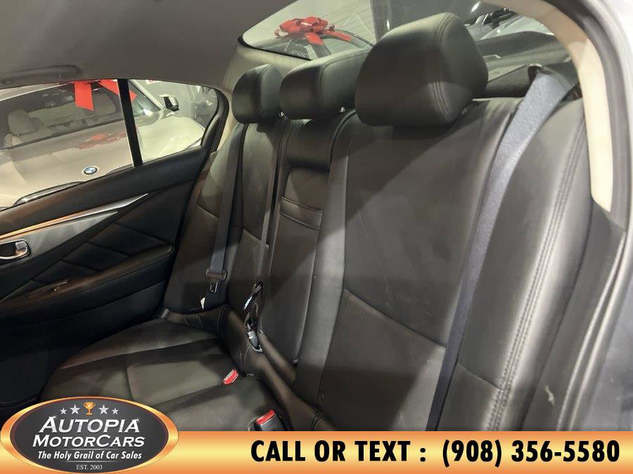 Used 2017 INFINITI Q50 3.0t Premium w/ Driver Assistance Package image 16