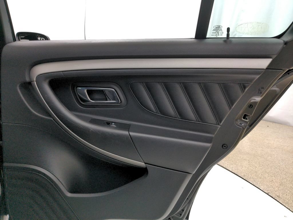 Used 2013 Ford Taurus SEL FWD image 29