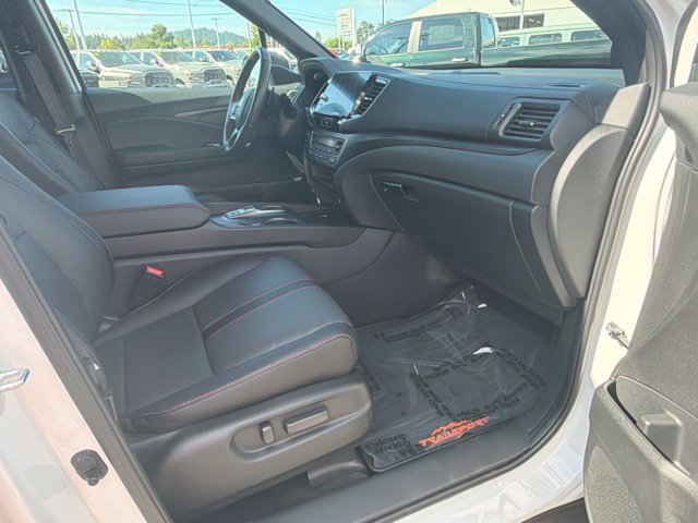 Used 2025 Honda Ridgeline TrailSport image 9