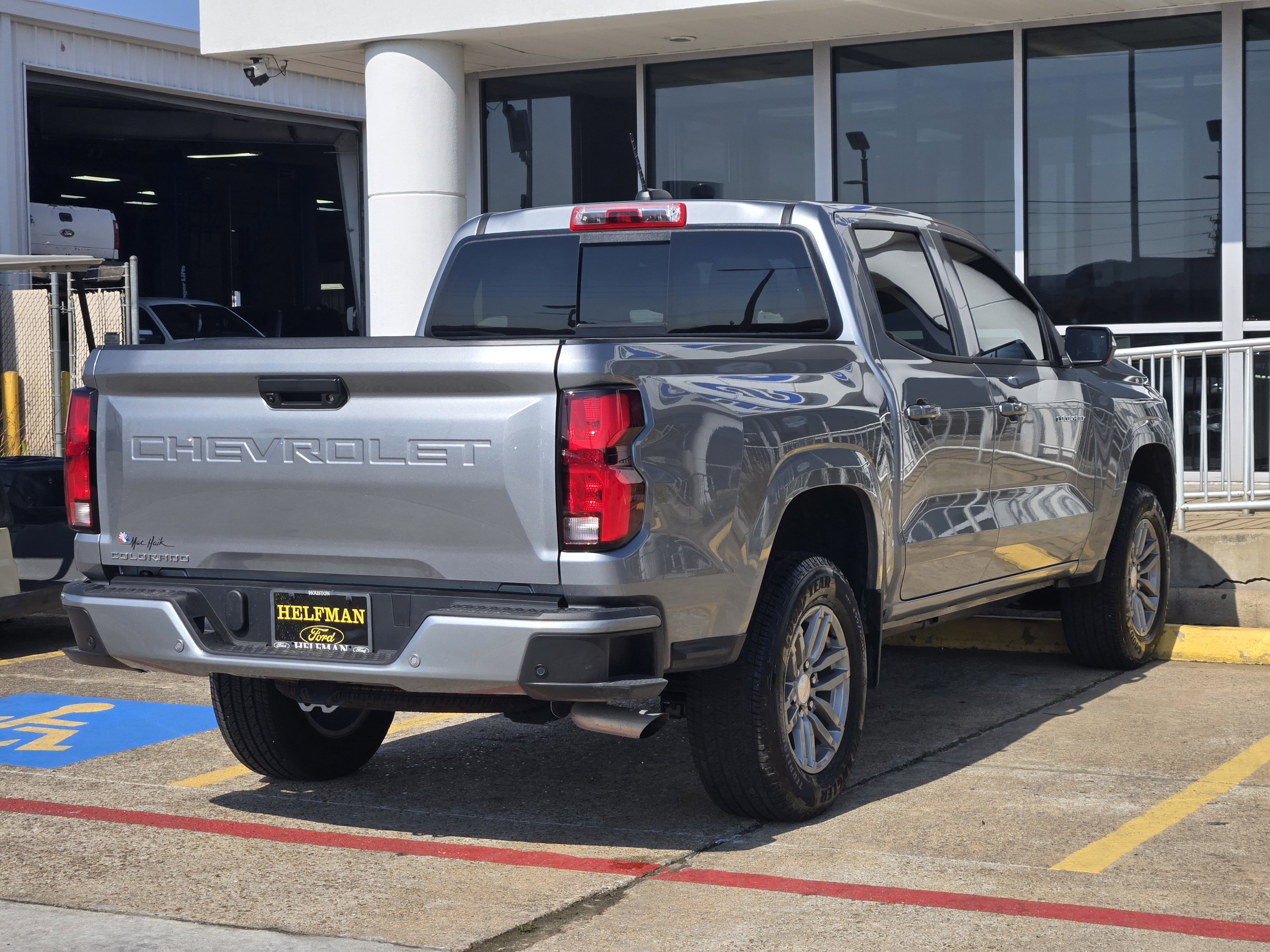 Used 2026 Chevrolet Colorado LT w/ LT Convenience Package image 3