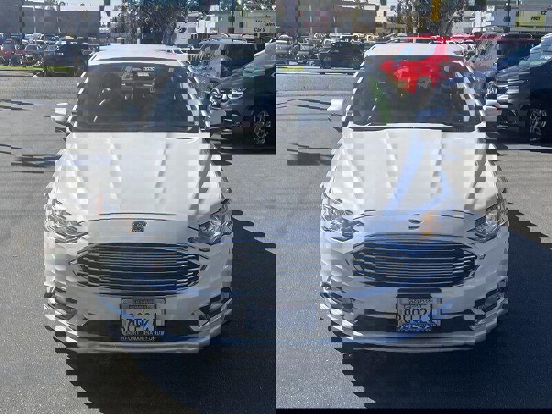 Used 2018 Ford Fusion SE w/ Equipment Group 201A image 12