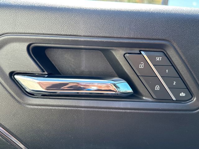 Used 2023 GMC Canyon AT4X AWD/4WD image 28