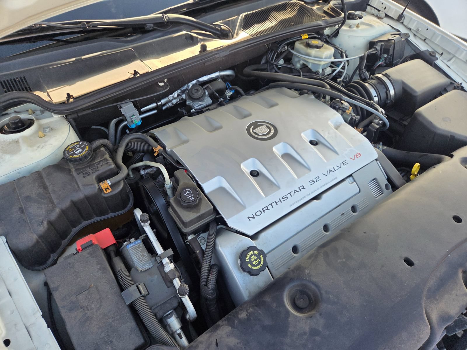 Used 2002 Cadillac De Ville DHS w/ Safety/Security Pkg FWD image 19