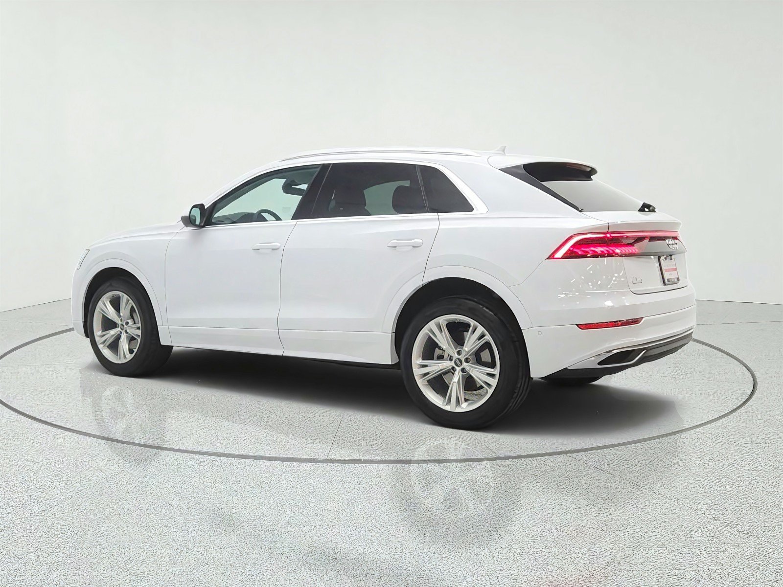 Used 2023 Audi Q8 Premium w/ Convenience Package AWD/4WD image 7