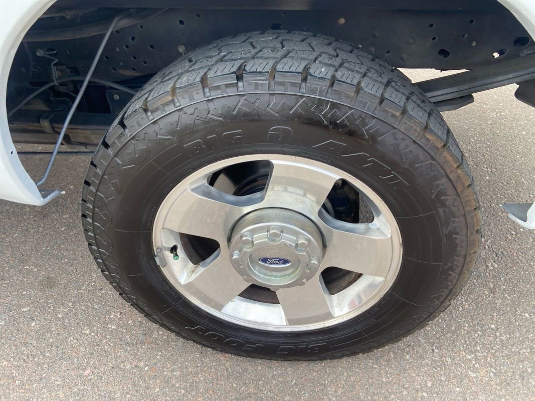 Used 2014 Ford F250 XL w/ Power Equipment Group AWD/4WD image 13