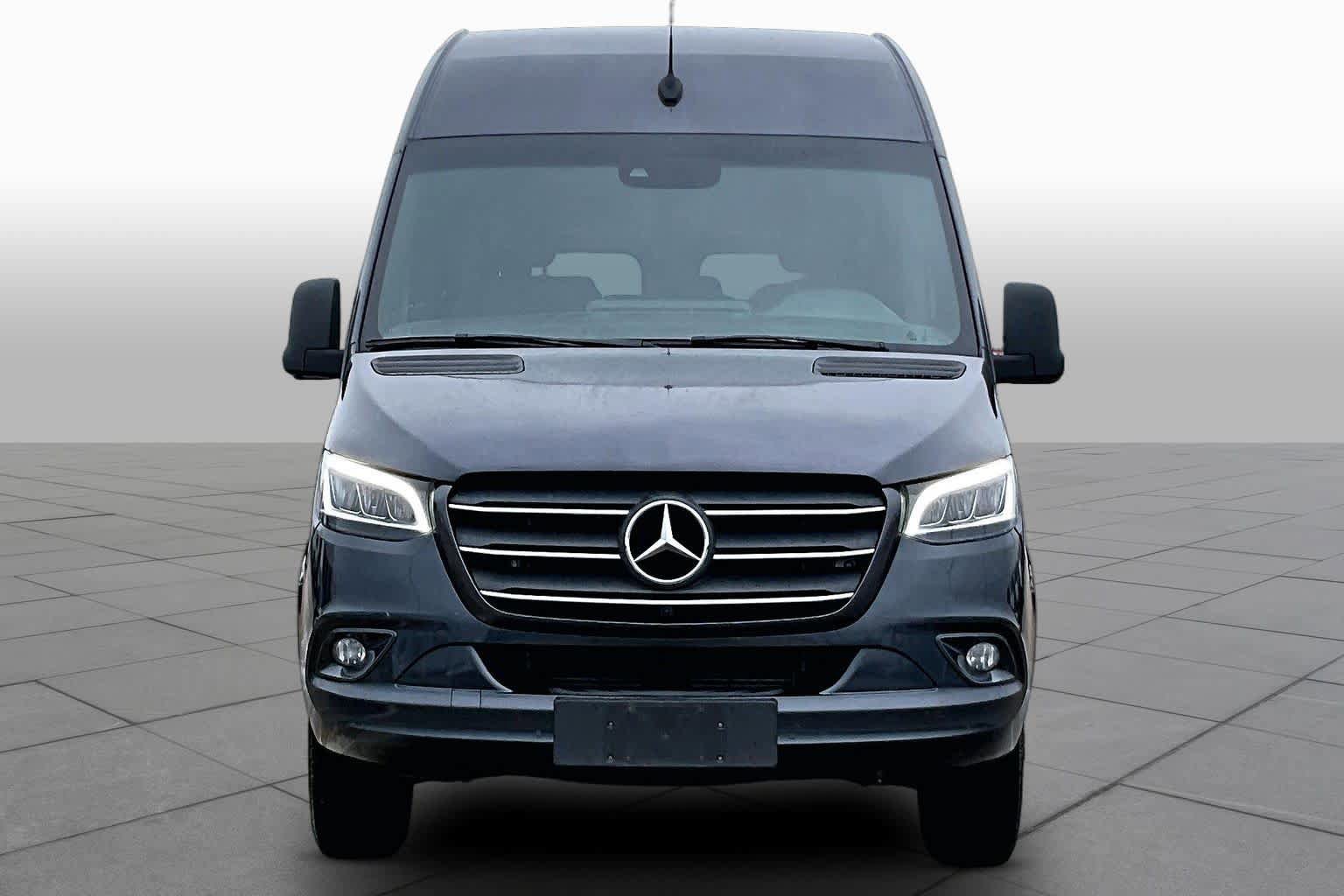 Used 2023 Mercedes-Benz Sprinter 2500 image 4