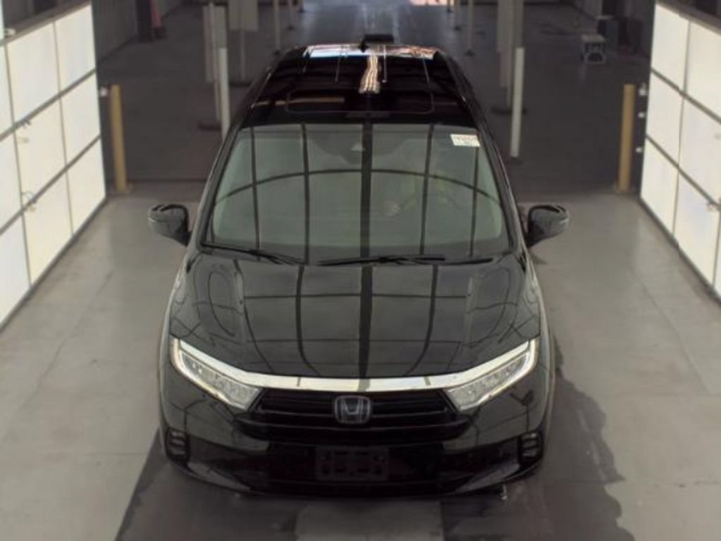 Used 2023 Honda Odyssey Touring image 2
