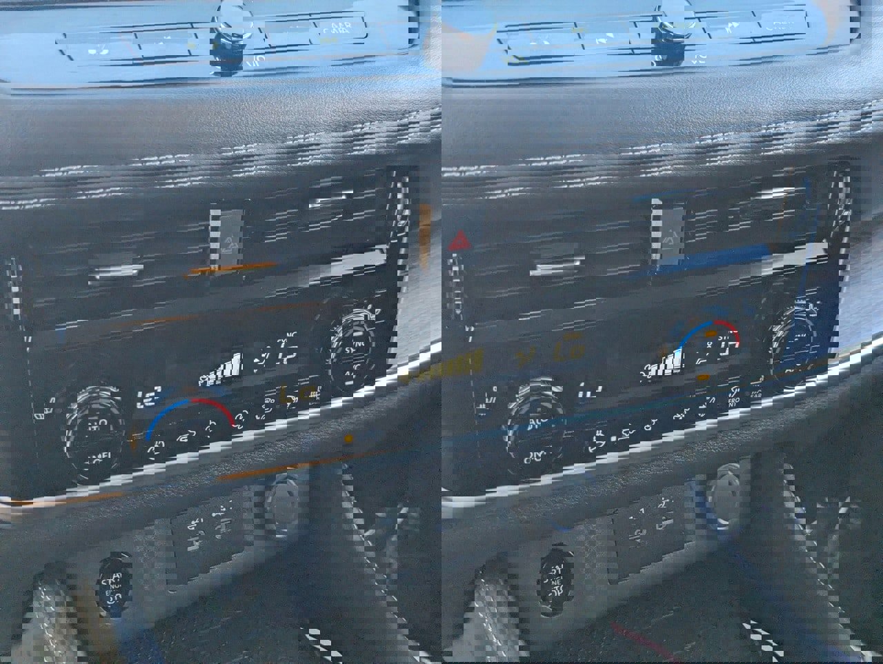 Certified 2025 Nissan Rogue Platinum image 26