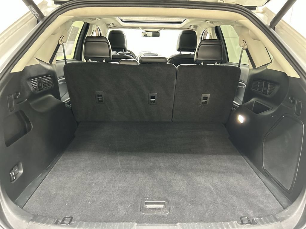 Used 2022 Ford Edge Titanium AWD/4WD image 23