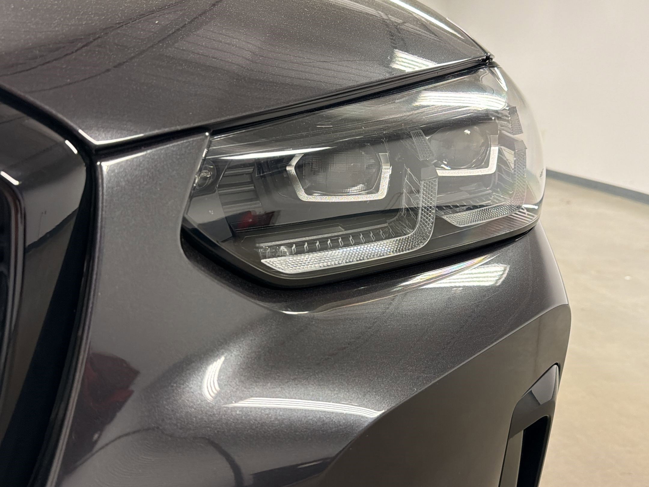 Certified 2024 BMW X4 xDrive30i w/ Premium Package image 10