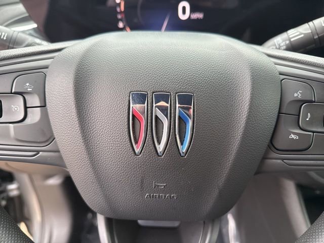 Used 2025 Buick Envista Preferred image 17