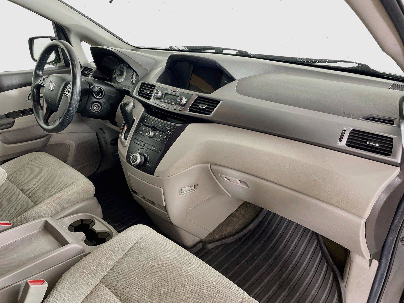 Used 2013 Honda Odyssey EX image 26