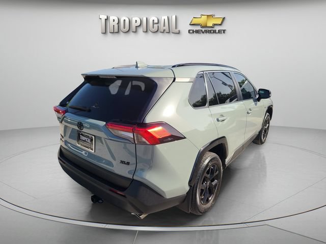 Used 2023 Toyota RAV4 XLE w/ Convenience Package FWD image 5