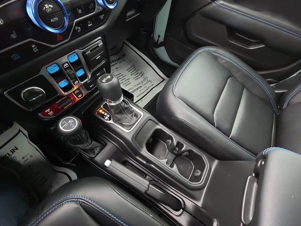 Used 2024 Jeep Wrangler Unlimited Rubicon 4xe image 21