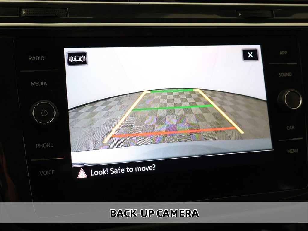 Used 2024 Volkswagen Tiguan SE R-Line FWD image 6
