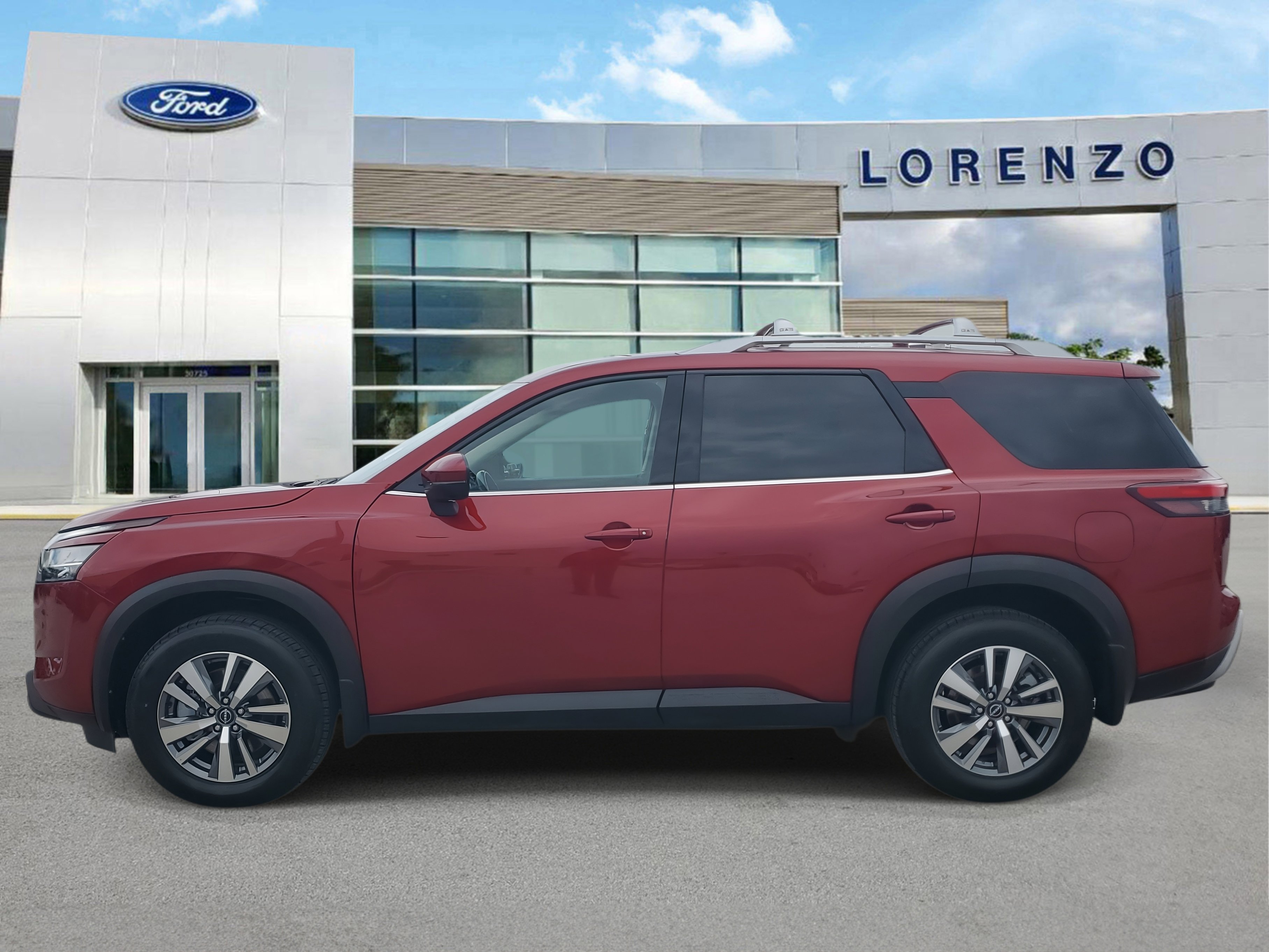 Used 2024 Nissan Pathfinder SL image 8