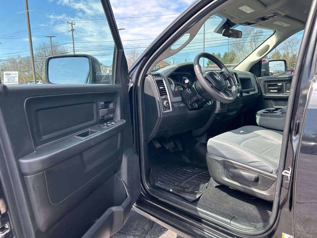 Used 2018 RAM 1500 Express AWD/4WD image 13