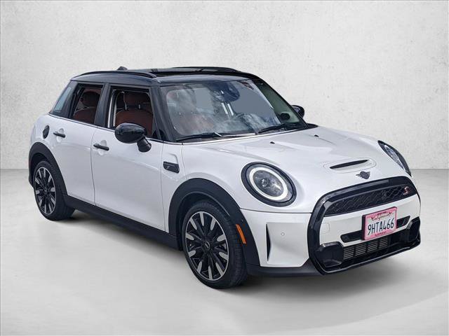 Used 2024 MINI Cooper S FWD image 3