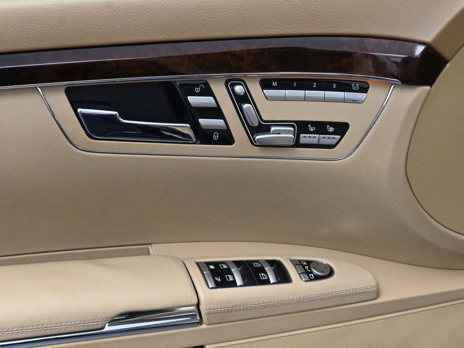 Used 2012 Mercedes-Benz S 550 4MATIC image 11