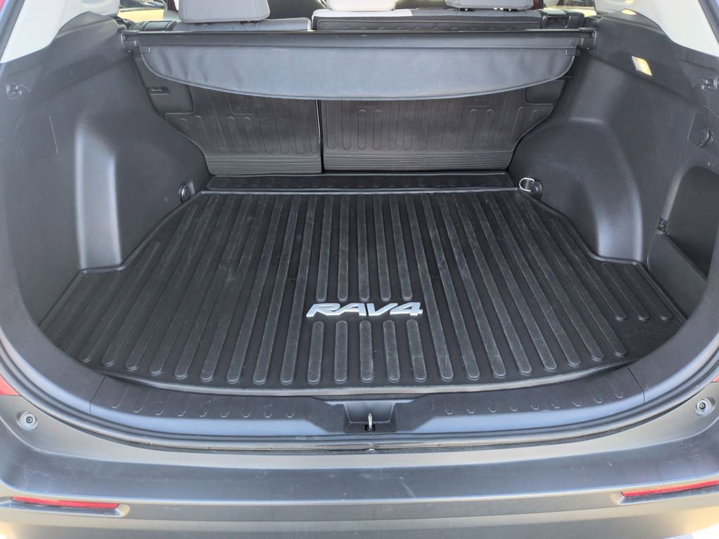 Used 2024 Toyota RAV4 XLE image 23