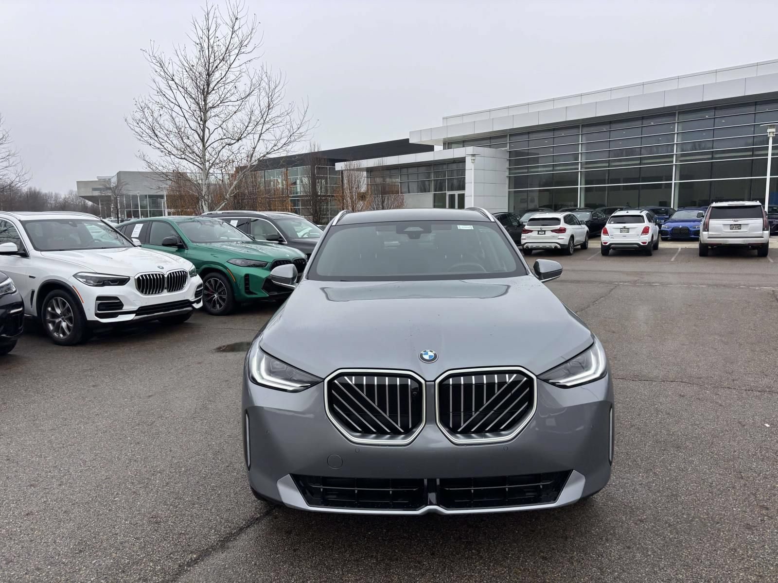 New 2026 BMW X3 xDrive30 w/ Premium Package AWD/4WD image 2