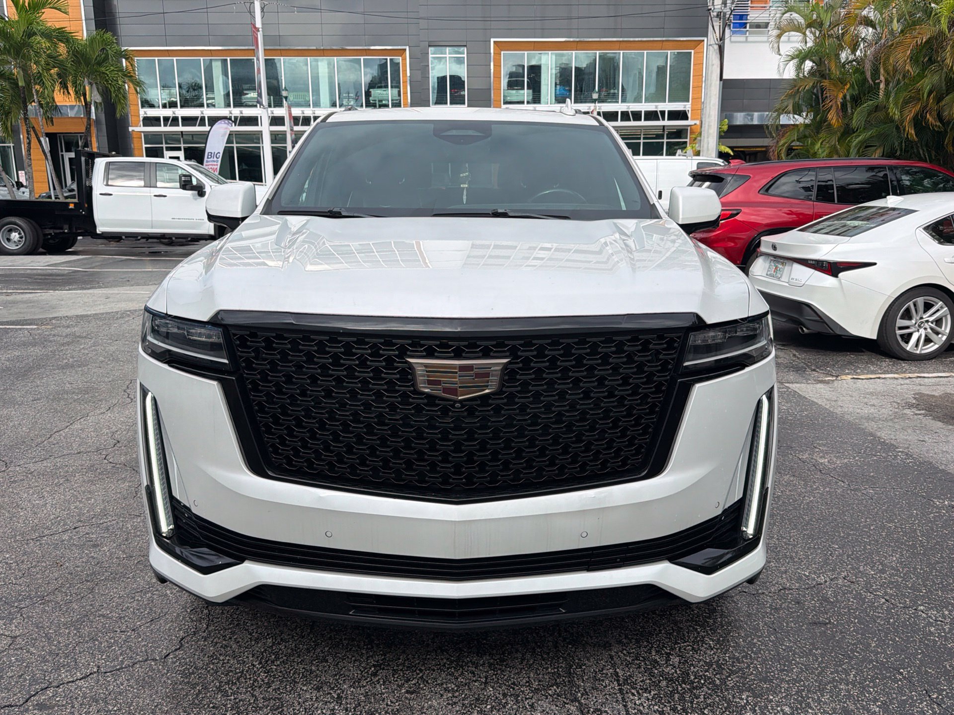 Used 2021 Cadillac Escalade ESV Premium Luxury AWD/4WD image 9