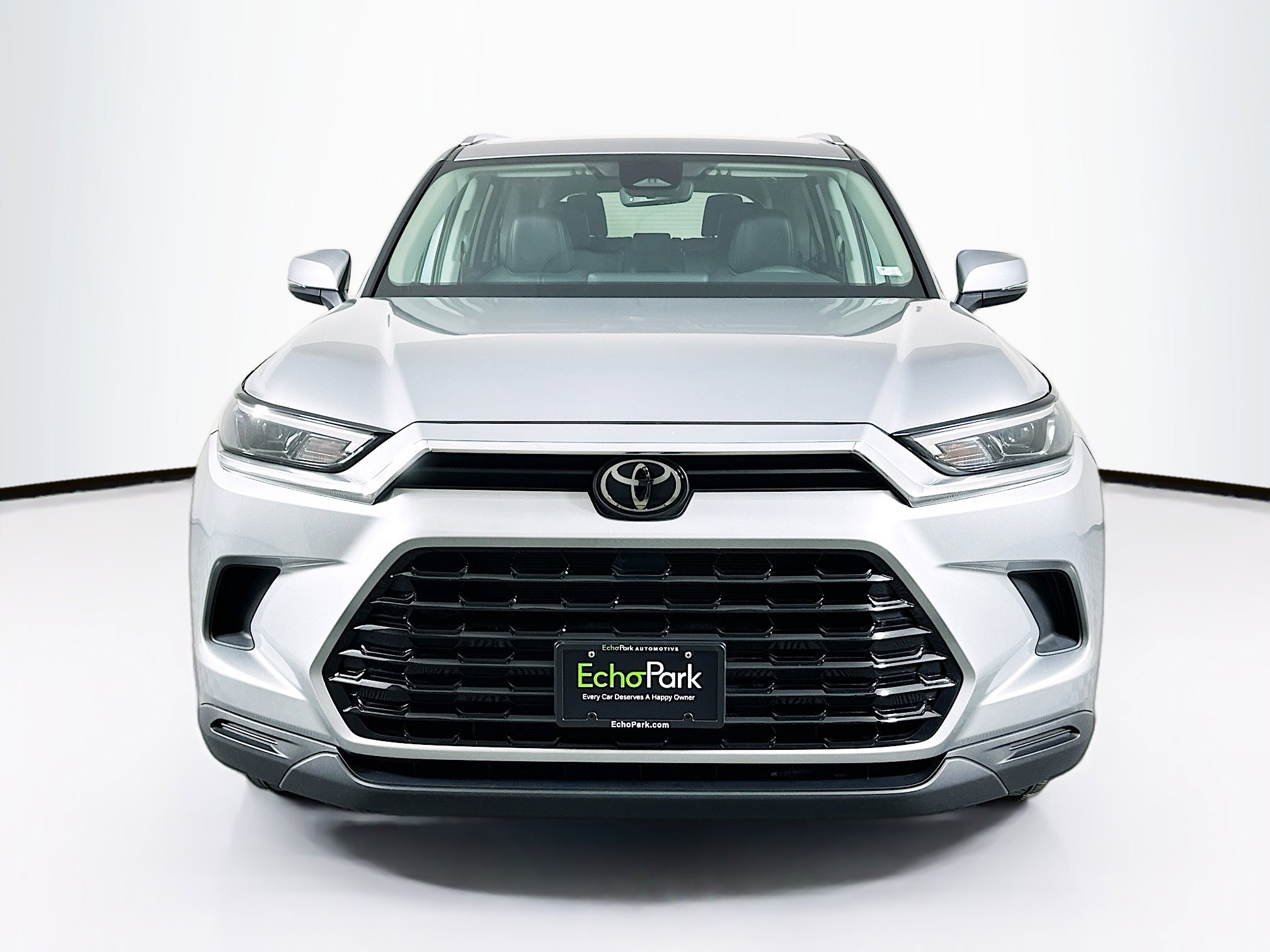 Used 2025 Toyota Grand Highlander AWD image 2