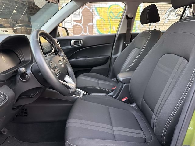 Used 2023 Hyundai Venue SEL w/ Cargo Package FWD image 20