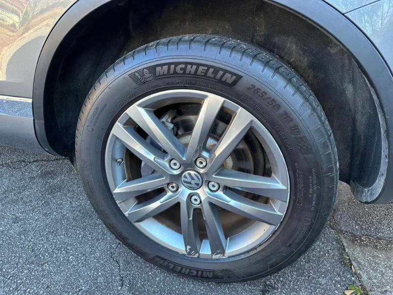 Used 2015 Volkswagen Touareg VR6 AWD/4WD image 10