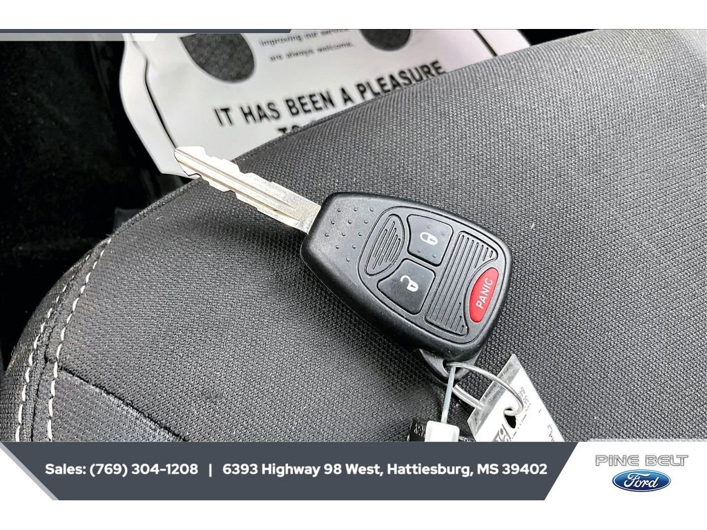 Used 2015 Jeep Wrangler Unlimited Sahara w/ Connectivity Group image 9