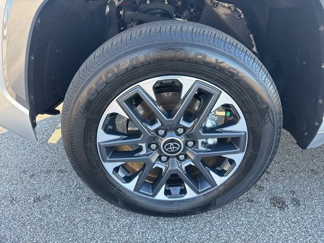 Used 2024 Toyota Tundra Limited image 12