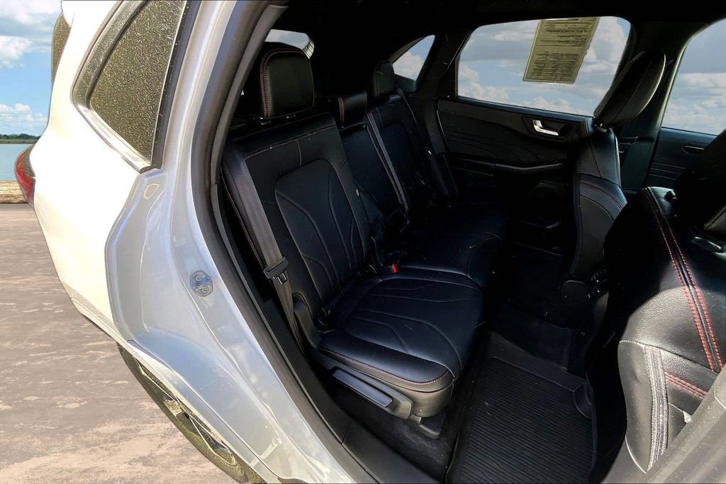 Used 2025 Ford Escape ST-Line Elite w/ Premium Technology Package image 27