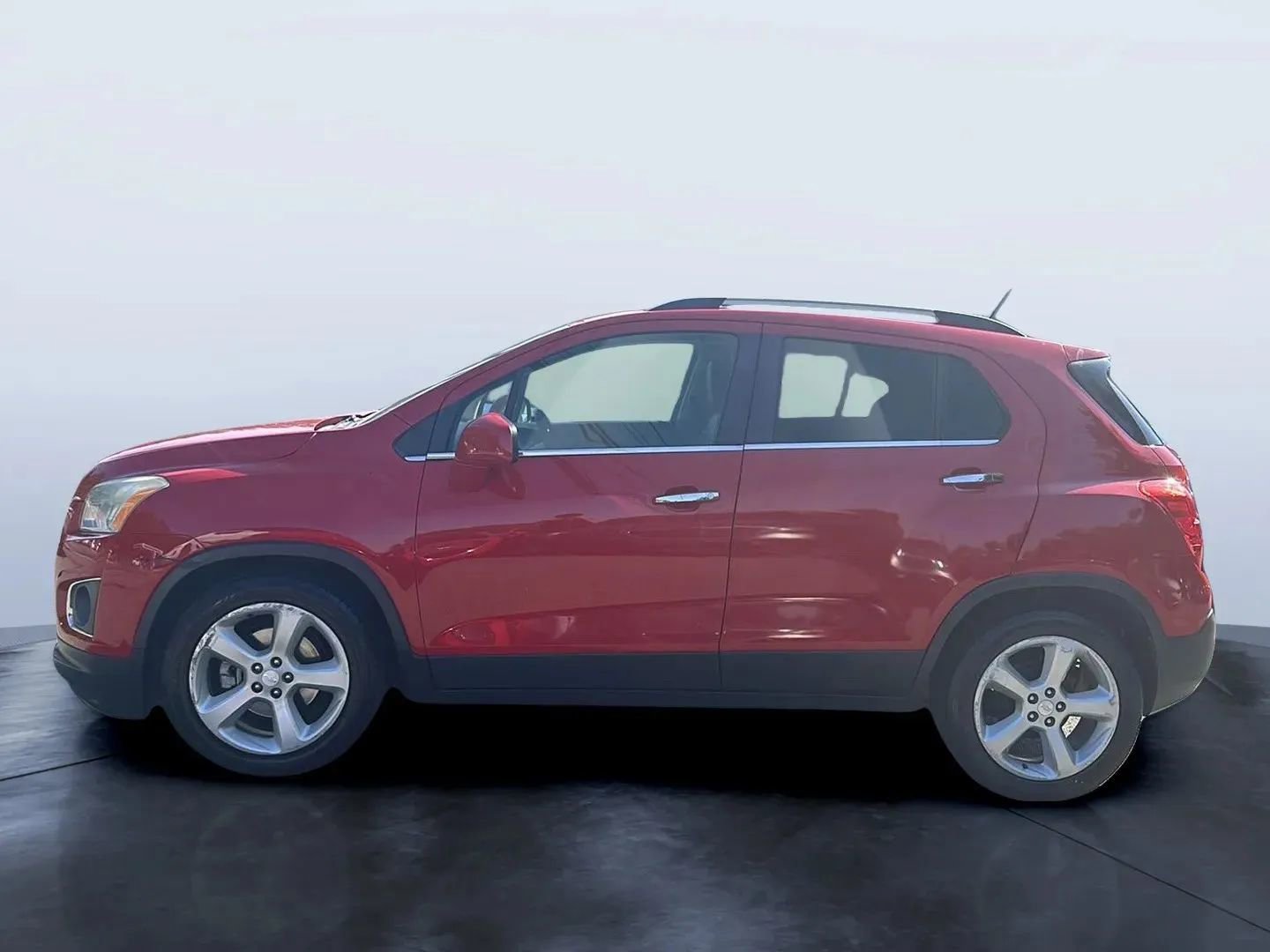 Used 2015 Chevrolet Trax LTZ FWD image 2