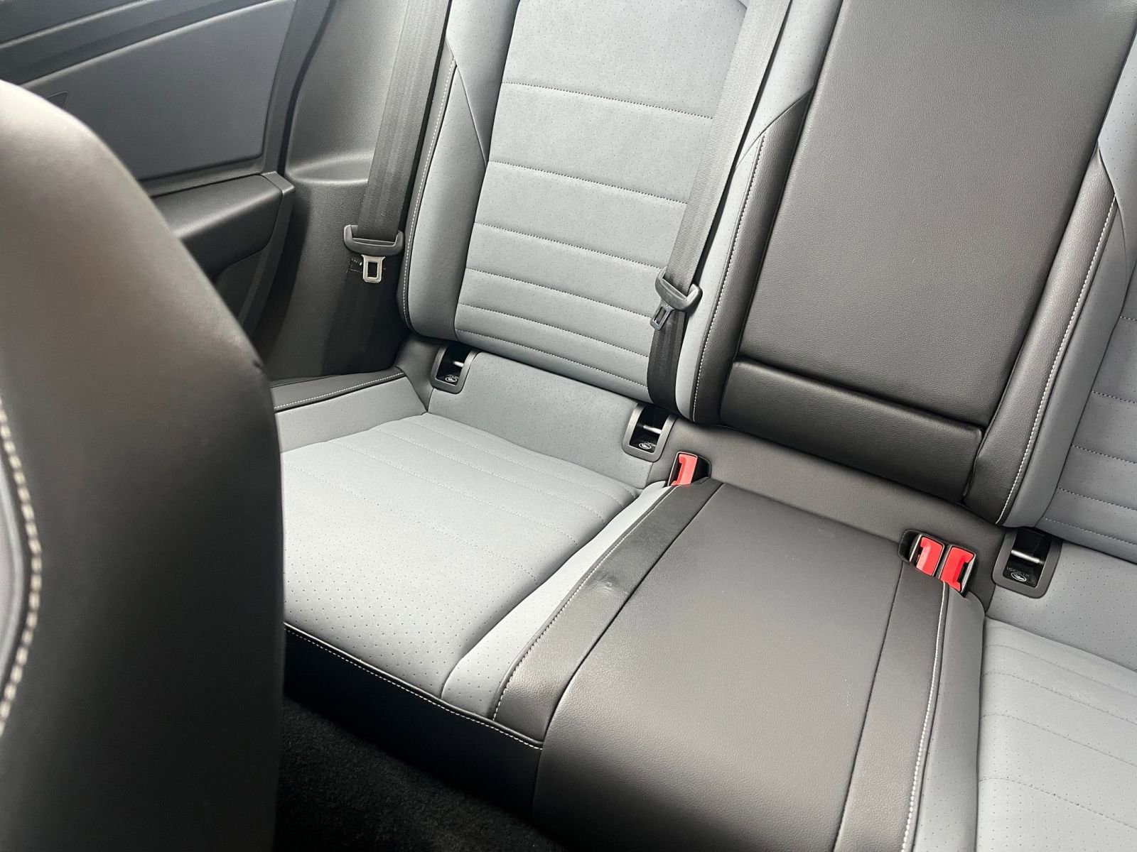 Used 2025 Volkswagen Jetta SE image 42