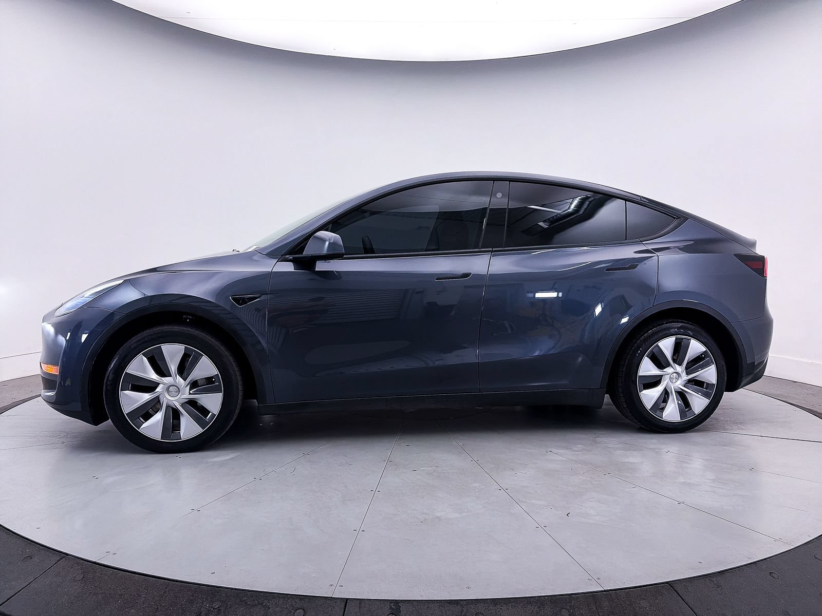 Used 2023 Tesla Model Y Long Range AWD/4WD image 37