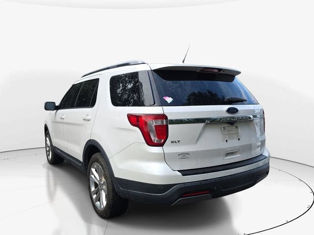 Used 2019 Ford Explorer XLT w/ Equipment Group 202A FWD image 8