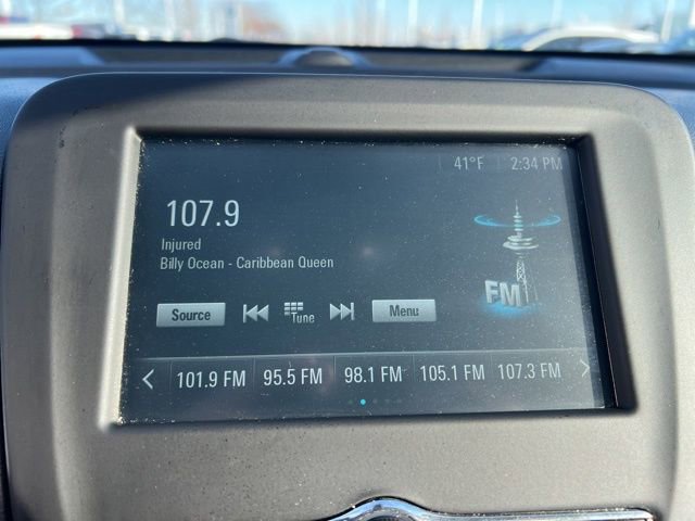 Used 2018 Chevrolet Equinox LS image 18